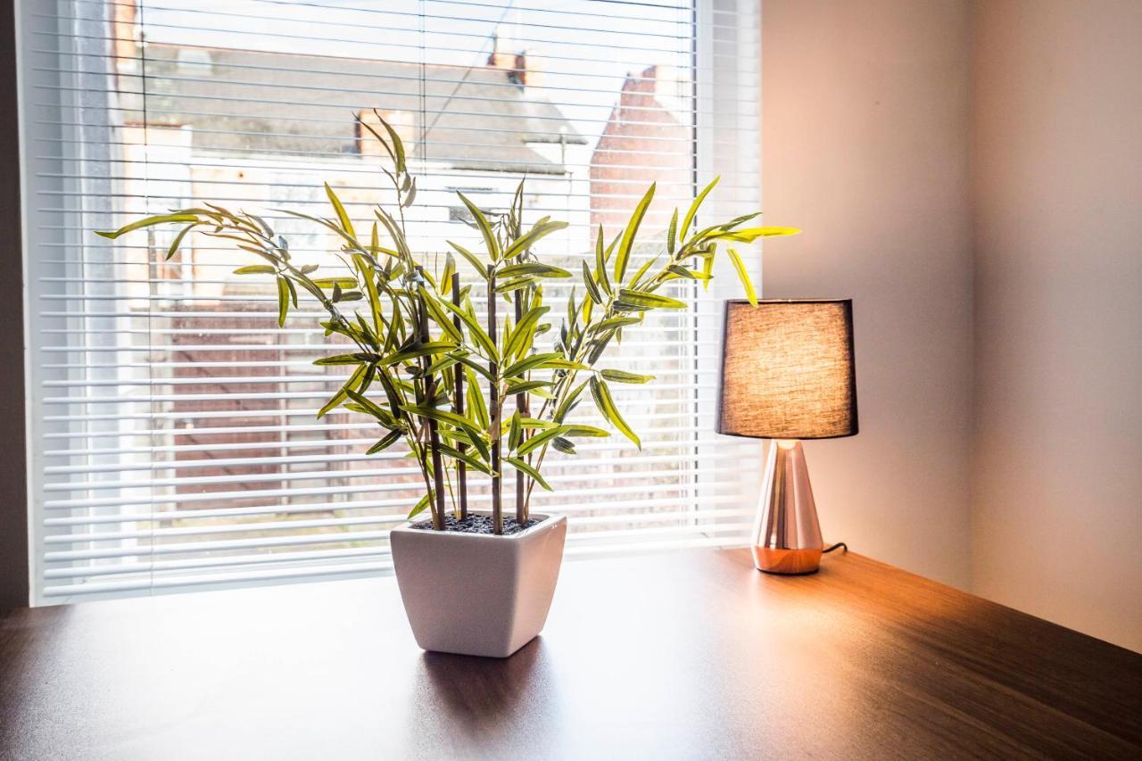 Spacious, Modern 4 Bed House Close To City Centre Chester Exteriör bild